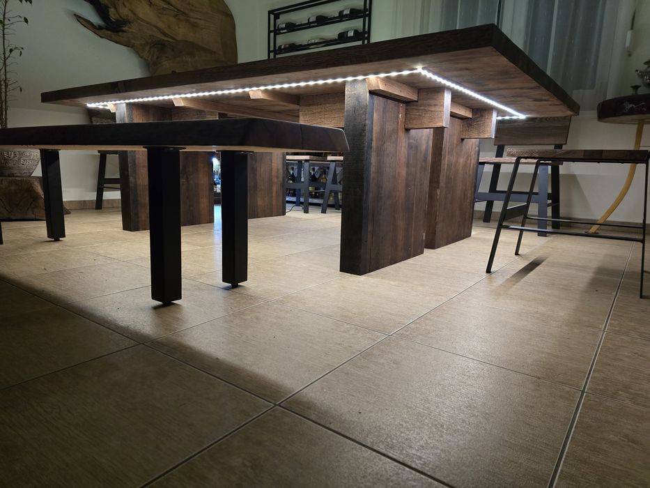 Stół drewniany dębowy jesionu szklany podświetlany Led krawędź