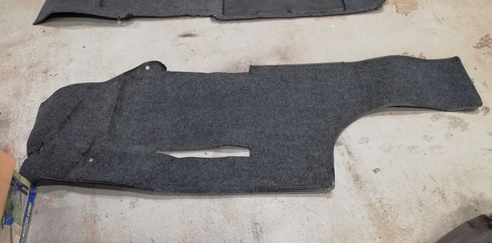 Fiat 126p wykładzina dywanik podłogi prawy od pasażera do EL