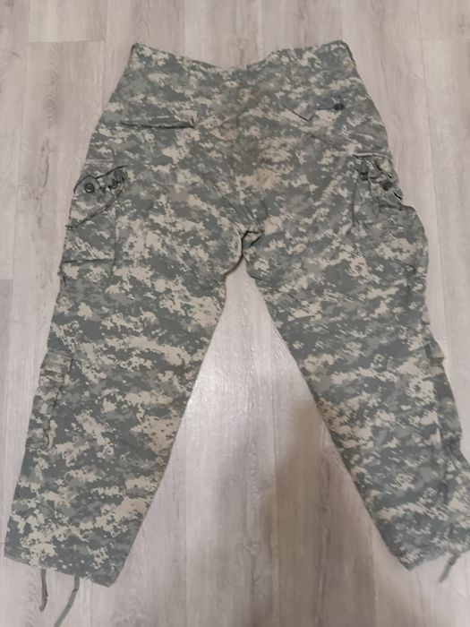 штани Helikon-Tex ACU з матеріалу PolyCotton Ripstop.