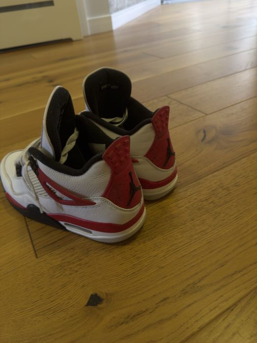 Air Jordan 4 red cement