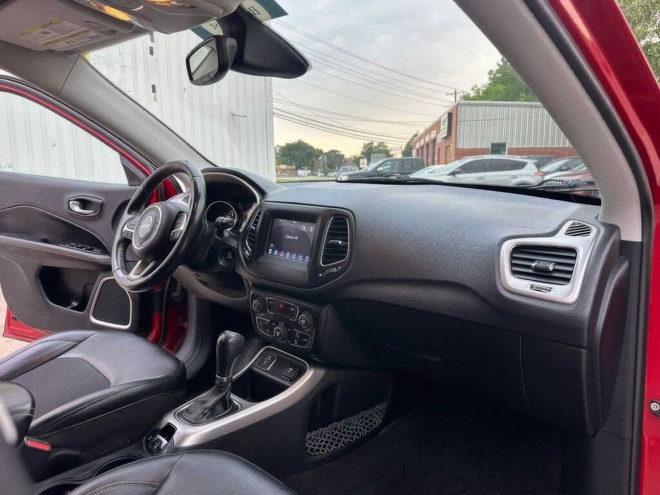 Jeep Compass Latitude      2017