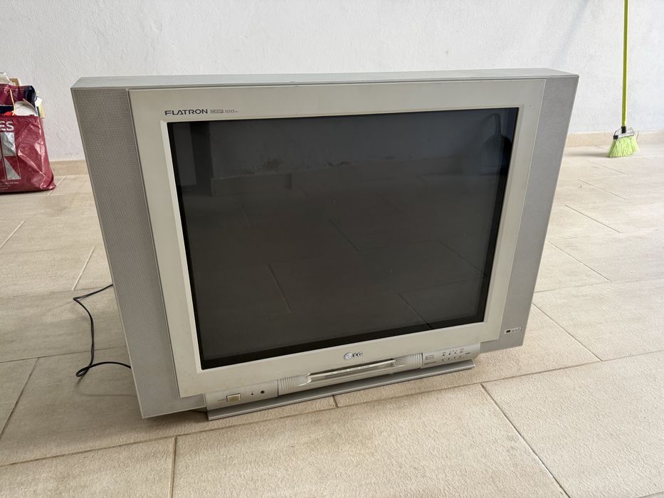 TV LG Flatron DRP 100Hz