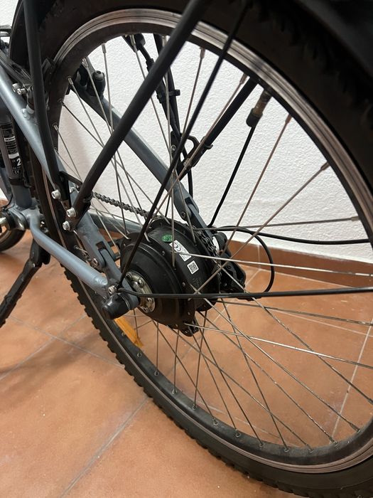 Bicicleta eletrica suspensão total