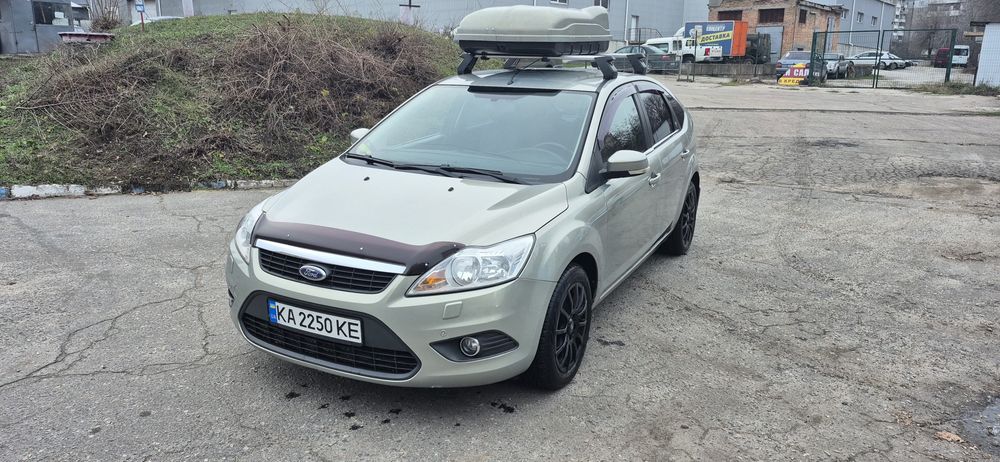 Продаю Форд фокус 2010 2.0 АКПП в комплектации Ghia