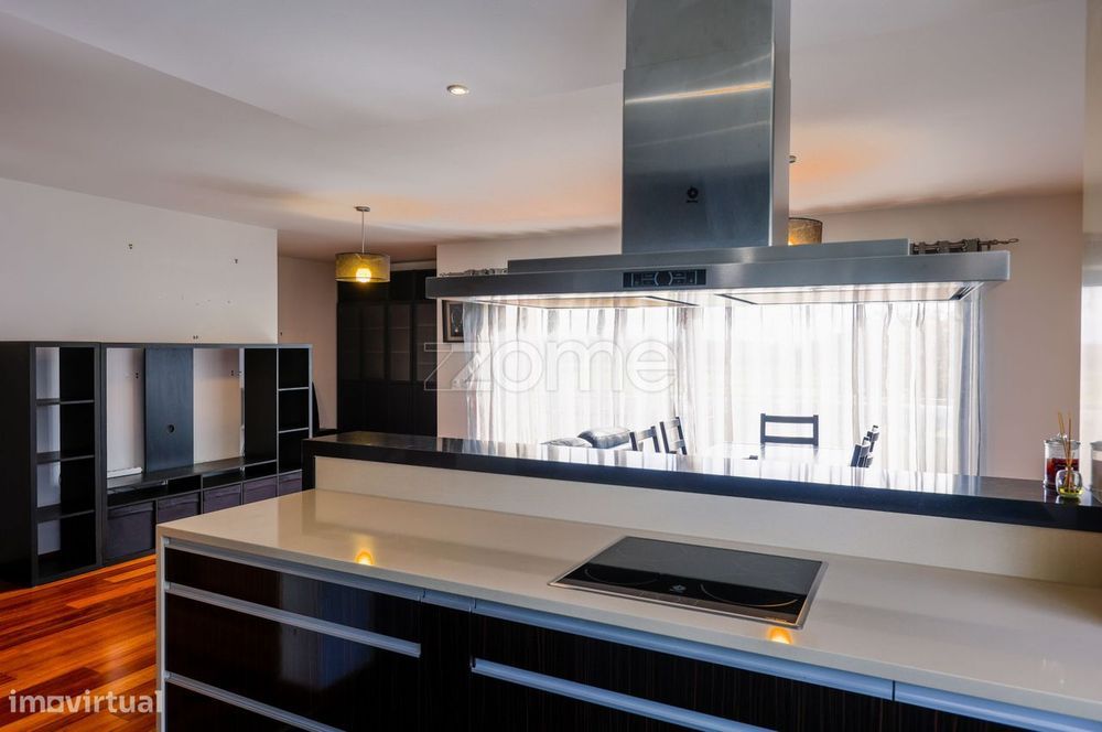 Apartamento T2+1 Duplex em Cond. Fechado com Piscina Cepães, Espose...