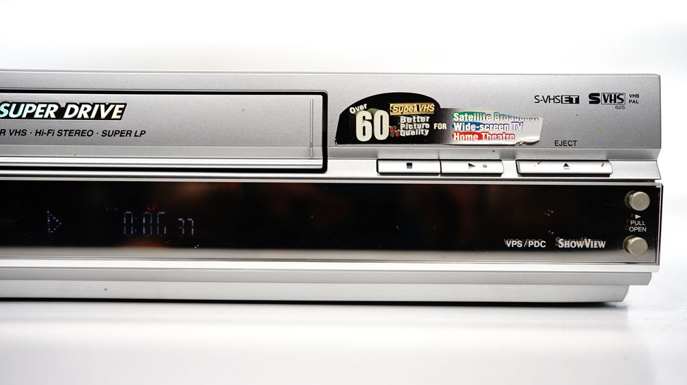 PANASONIC NV-HS830 – Flagowy Magnetowid S-VHS Hi-Fi Stereo / S-VHS ET / Super Drive