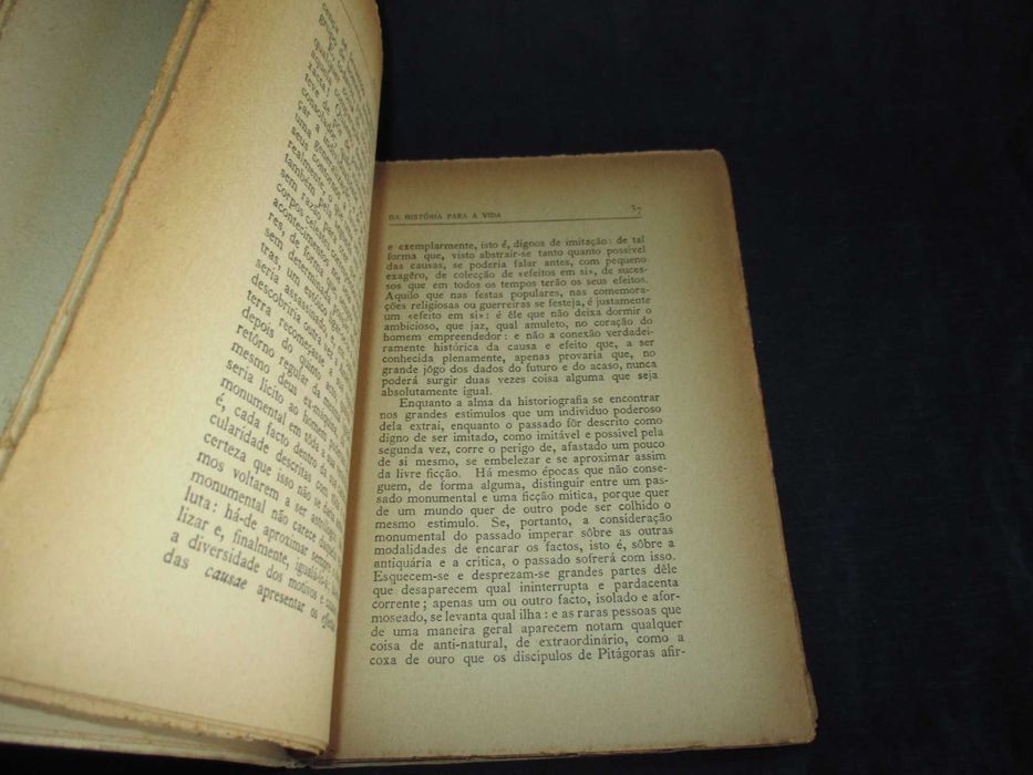 Livro Da Utilidade e Inconvenientes da História para a Vida Nietzsche