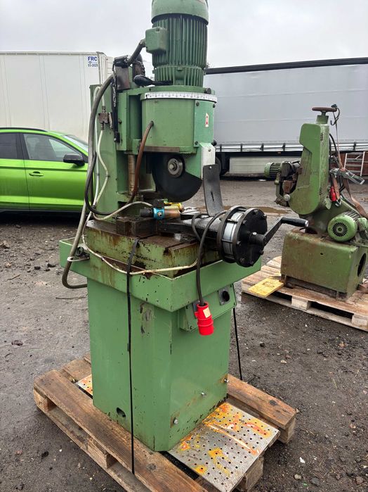 Piła wolnoobrotowa do cięcia profili