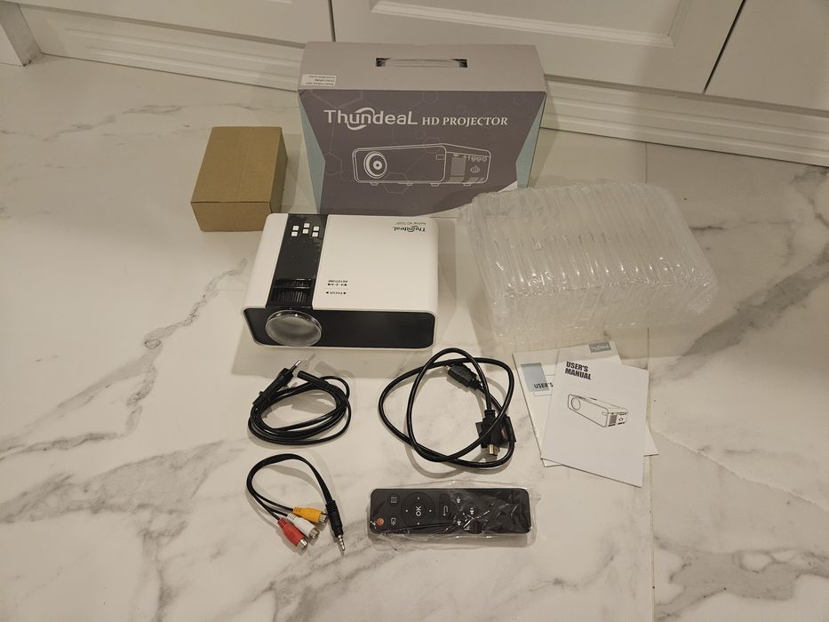 Projektor LED Thundeal TD90KA jak nowy HD 1280x720, 3200 lumenów