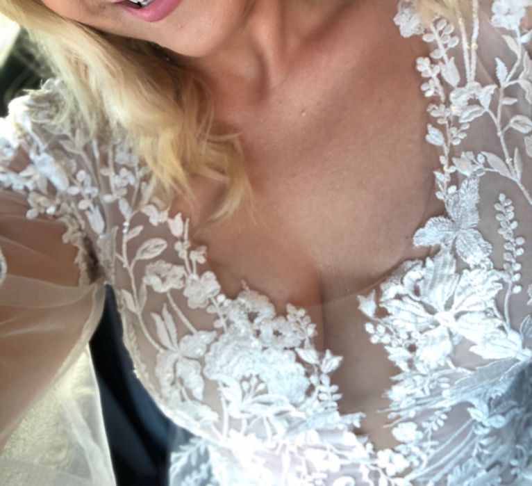 Suknia ślubna śmietankowa