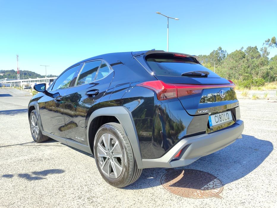 LEXUS   UX 300 E