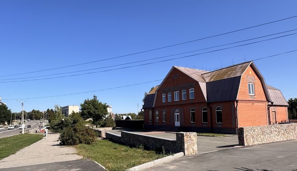 приміщення з ремонтом  в центрі міста під ресторан,магазин,тц