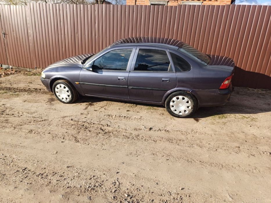 Продам Opel Vectra B 2.0 16v газ 4 с переоформлением