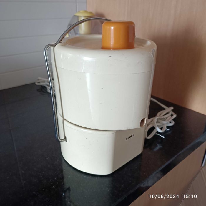 Máquina de fazer sumos naturais