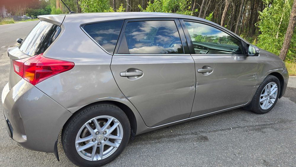 Toyota  Auris 1.6