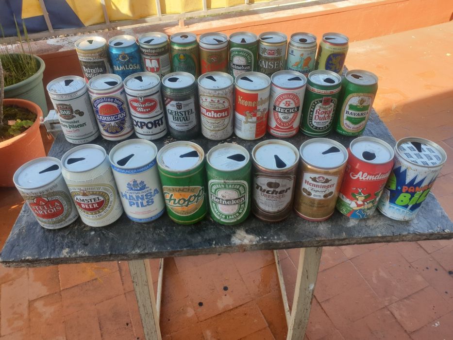 Latas antigas de cerveja