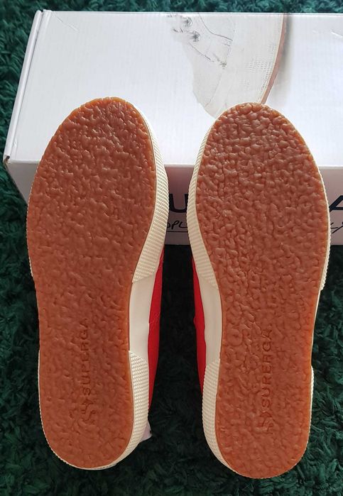 Nowe Tenisówki Superga rozmiar 35,5