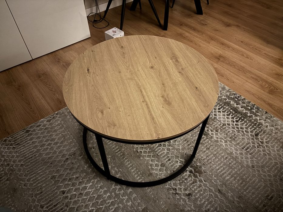 Stolik kawowy w zestawie