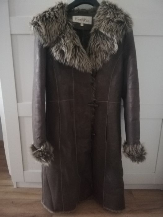 Kożuch z kapturem rozmiar 36