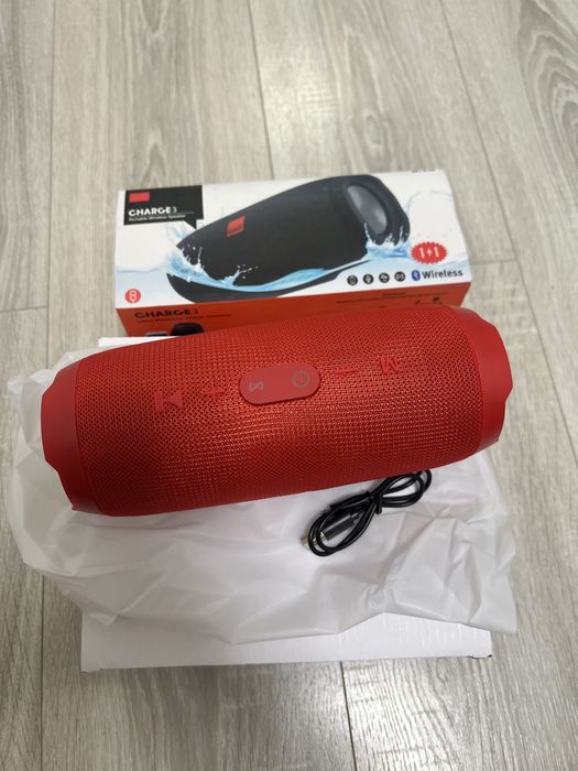 Портативная колонка jbl