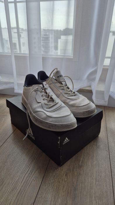 Buty Adidas Courtphase GX5949