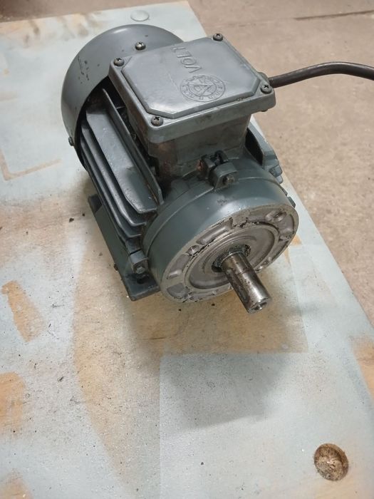 Електродвигун,(електродвигатель) 1.1кВт