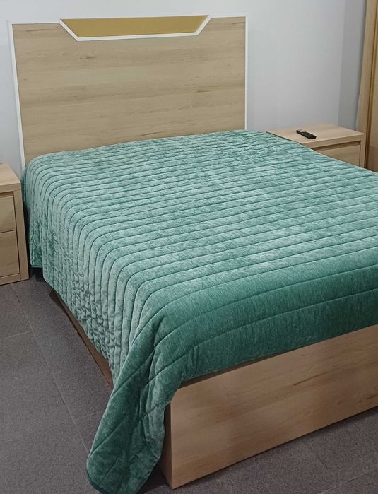 Cama sommier em bom estado