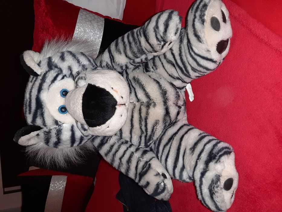 Vendo peluche em otimo estado para desocupar