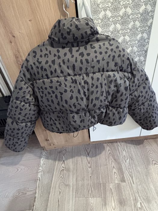 Продам нову куртку