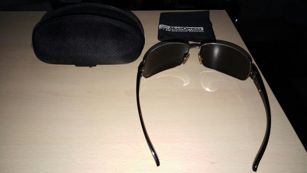 Oculos de sol Multiopticas.