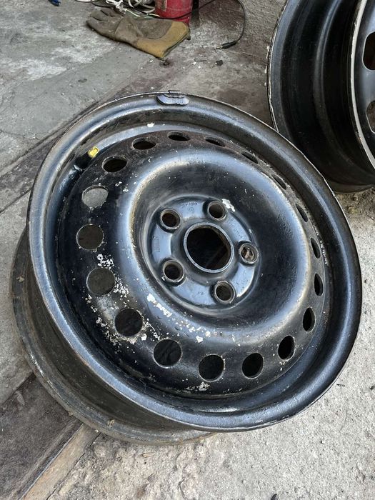 Продам железные диски р 15 /