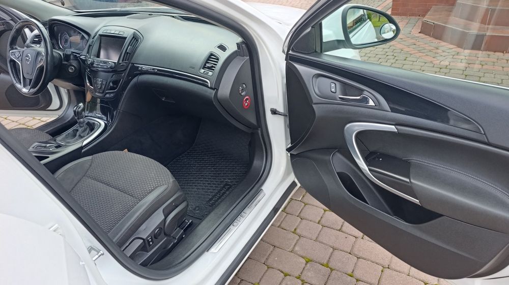 Opel Insignia 2.0 CDTI Sports Tourer, 163 к.с., 120 kW.