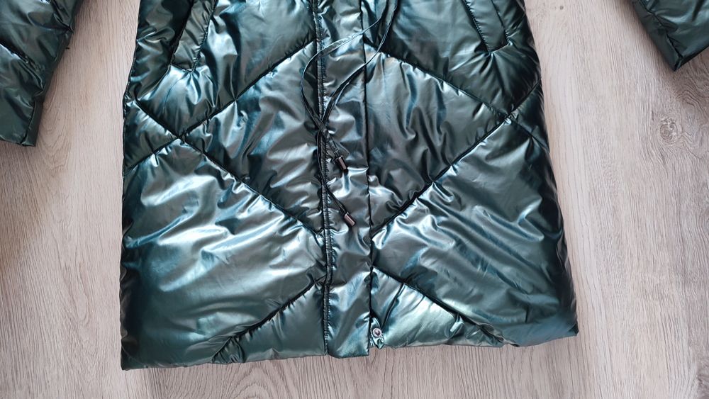 Błyszcząca zielona kurtka zimowa płaszczyk 34 XS Mohito