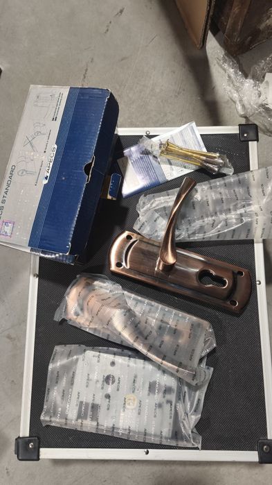 Врізний замок з ручками Apecs 1423 AC Мідь