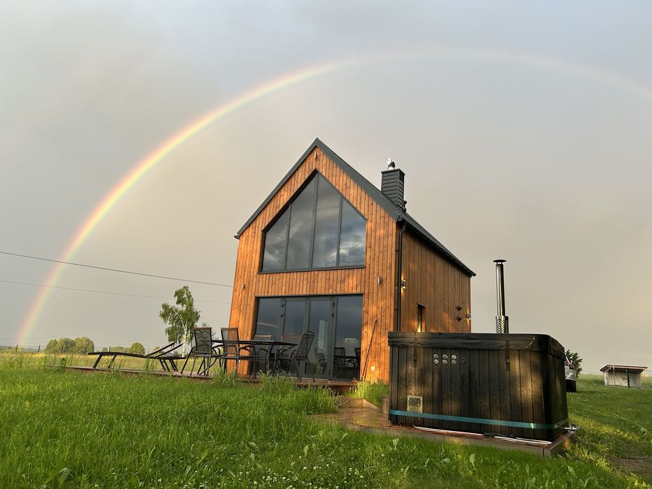 Oak House. Domek z balią w Serskim Lesie