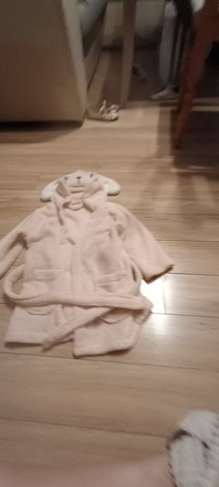 Sprzedam szlafrok dla dziewczynki rozmiar 92/98