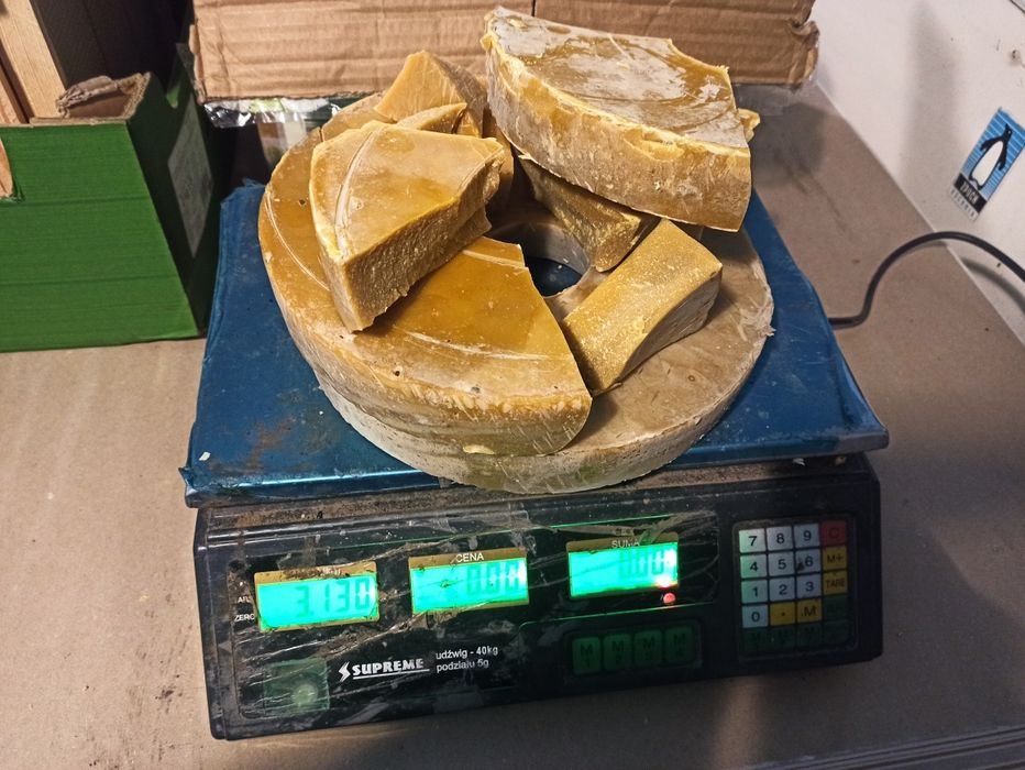 Wosk pszczeli naturalny cena za kg