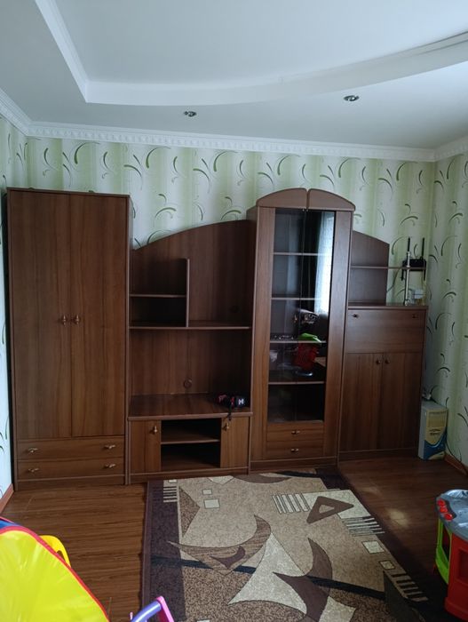 Продам стінку в зал.