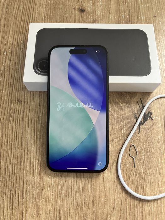 Iphone 16 128GB czarny 90% bateria