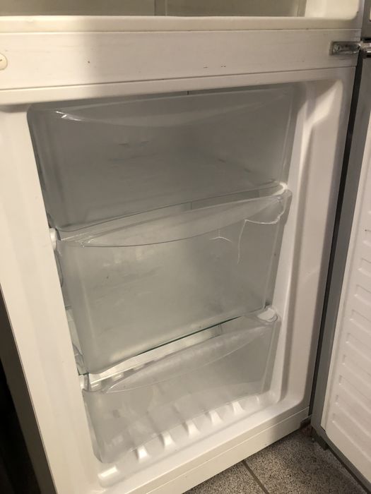 Продам холодильник Zanussi