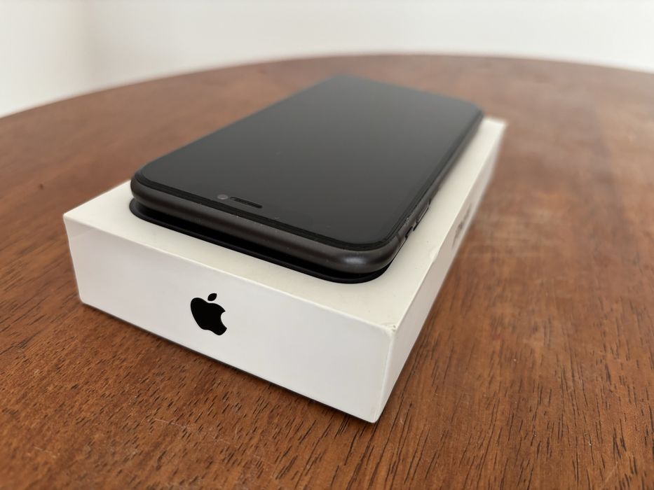 Прдам iPhone 11 64 Gb