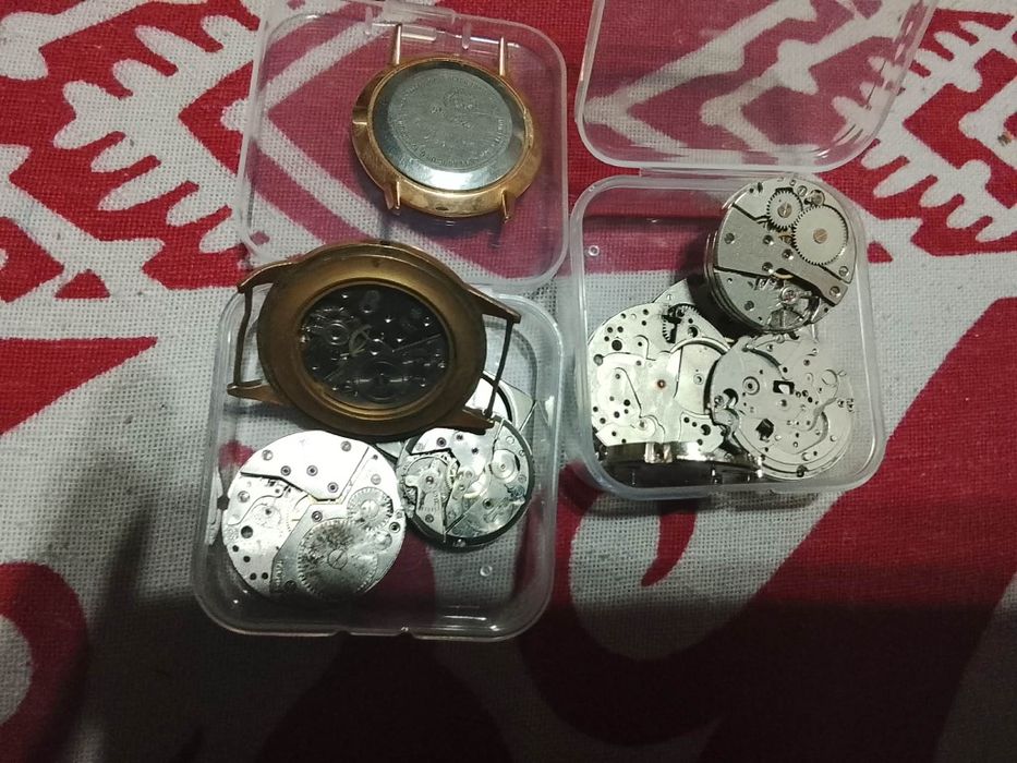 Lote de pecas para relógios