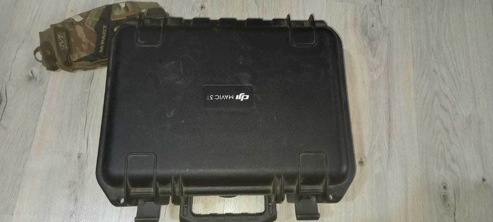 Квадрокоптер DJI Mavic 3 Fly More Combo (1001)