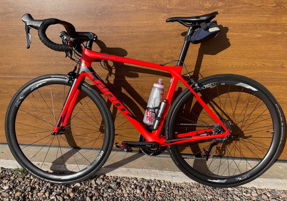 Wyścigówka GIANT Advanced ulepszona w idealnym stanie-zniżka ceny !