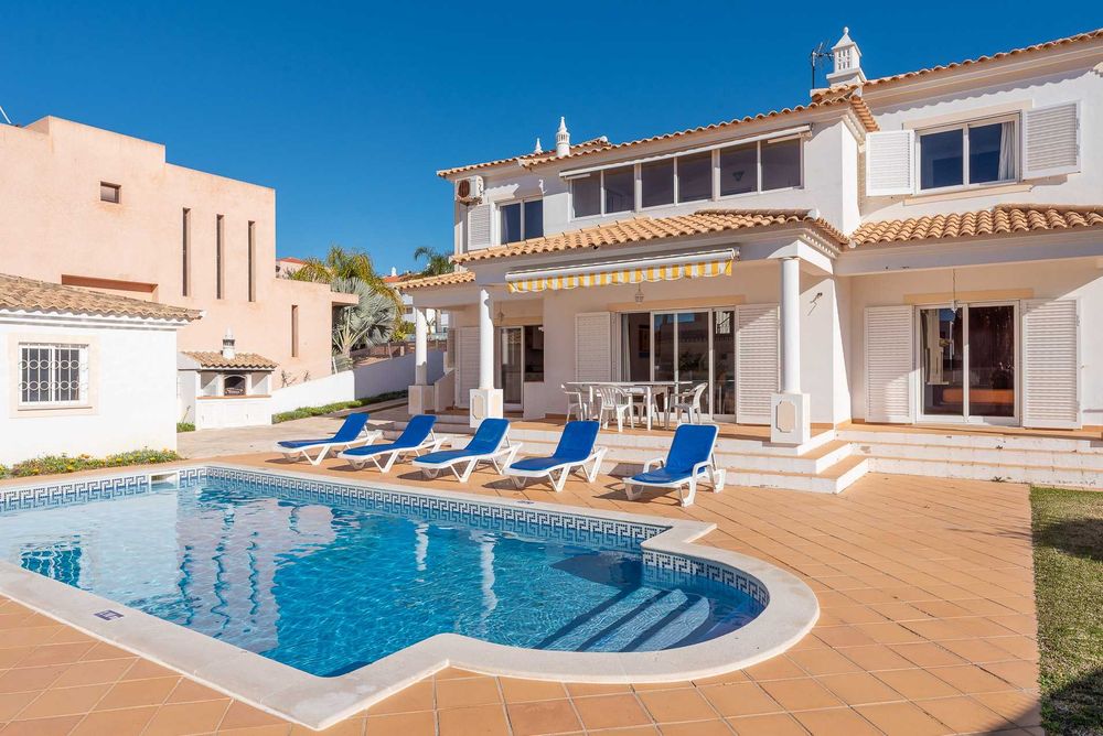 Villa Gui | Piscina Privativa V4