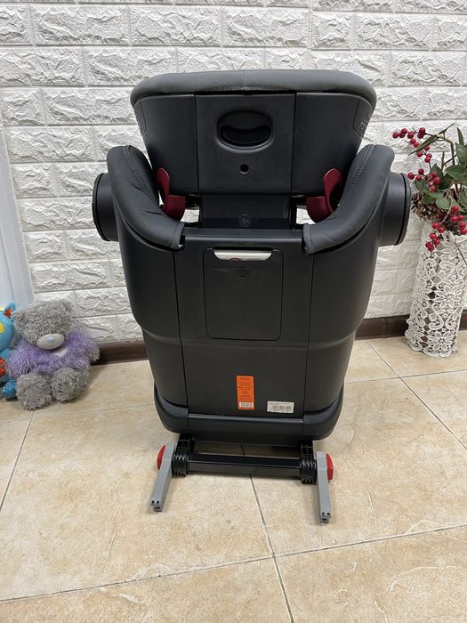 Автокрісло BRITAX ROMER KIDFIX 3 M Група 2/3 (15-36 кг) бустер