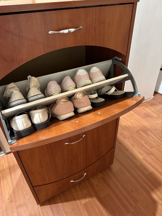 Тумба для взуття в ідеальному стані