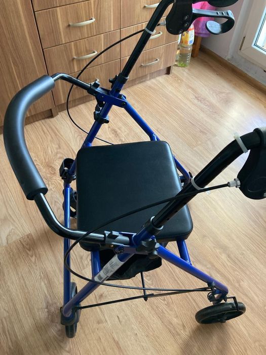 Chodzik czterokołowy