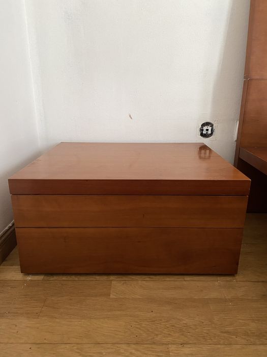 Conjunto de Mobilia de Quarto - Madeira