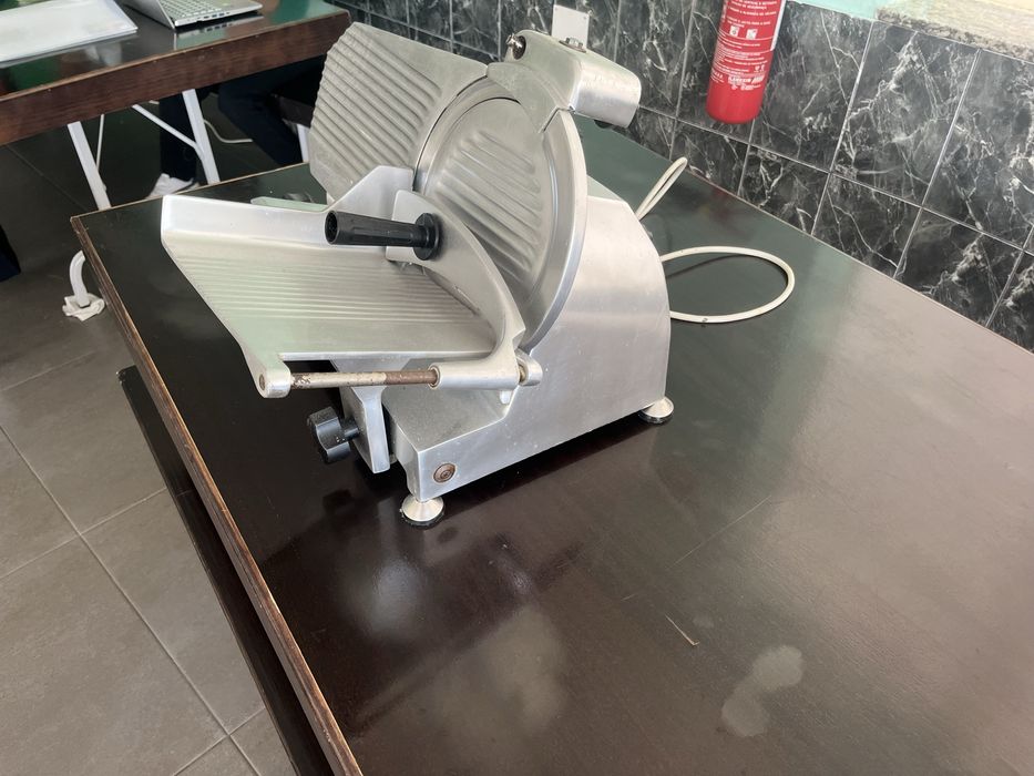 Slicing Machine447059830191564801